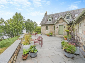 Uk47812 - Wardens Cottage